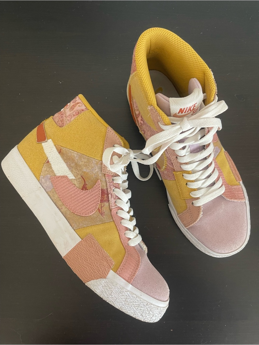 Nike Size 7 Men/8.5 Women Nike Zoom Blazer Mid Premium Paisley and Sanded Gold